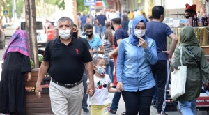 Sosyal mesafe ve maske, bulaşıcı hastalıkları azalttı