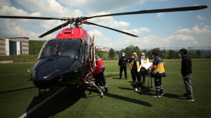 Ambulans helikopter ağır yaralı kadın için havalandı