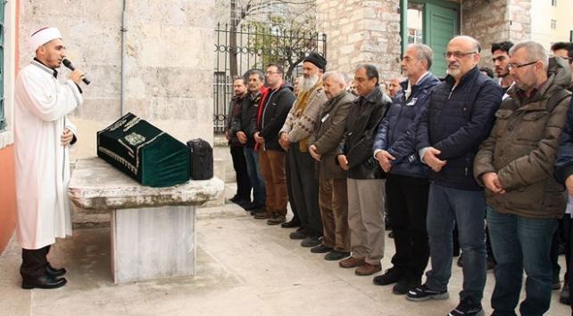 Eğitime bağışlanan kadavra 8 yıl sonra toprağa verildi