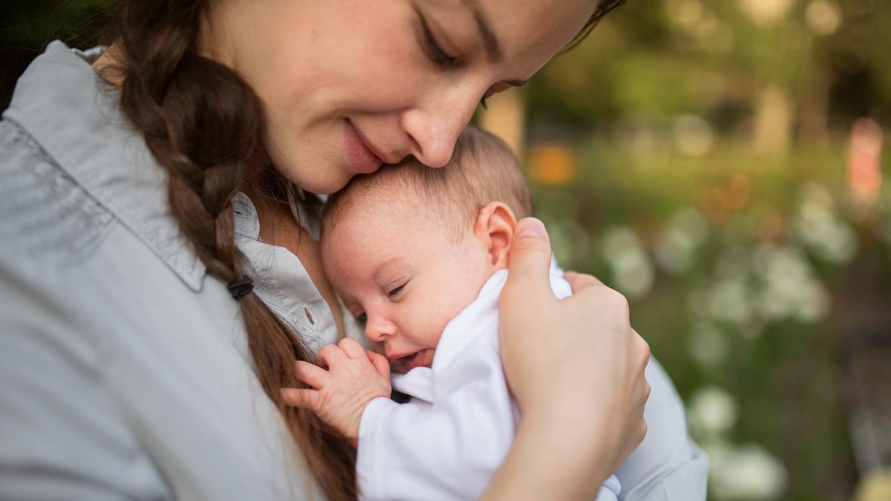 Sağlıklı büyümenin temel taşı: Anne sütü