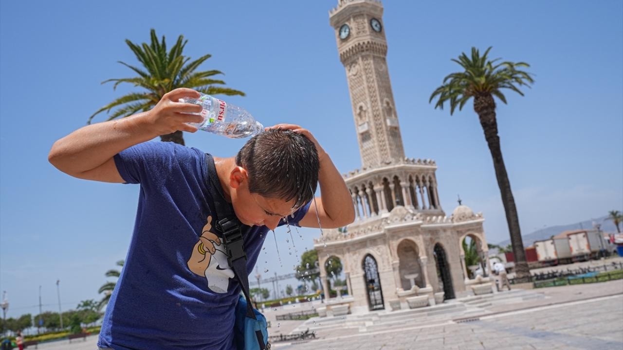 Sağlık Bakanlığı'ndan aşırı sıcaklara karşı uyarı