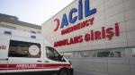 Acil servislerde saniyelerle yarışan sağlık ekipleri hayat kurtarıyor